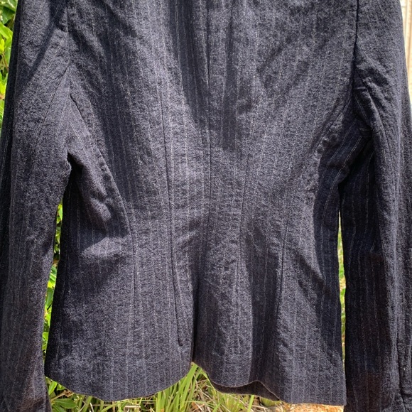 Vintage DKNY Charcoal Pinstriped Wool Fitted Blazer - Picture 11 of 11